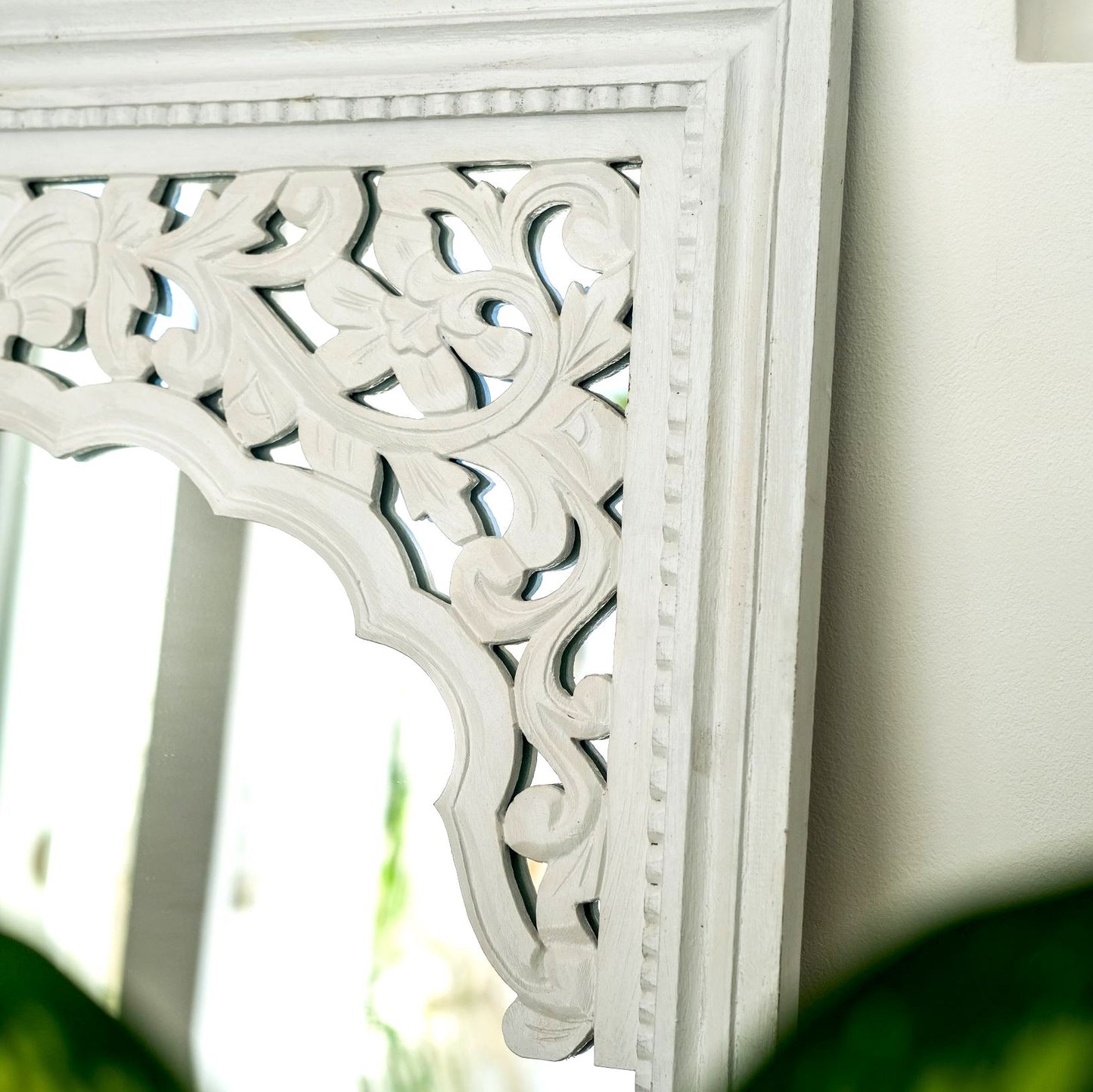 Hand Carved Mirror "Cahaya" - White - 180 cm
