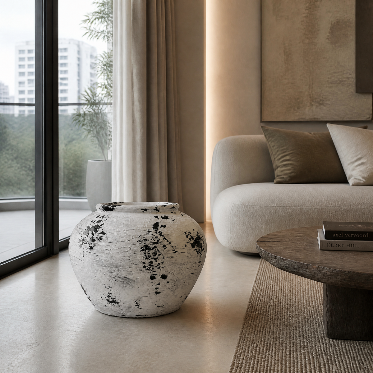 Decorative Vase “Mawa” – Distressed White