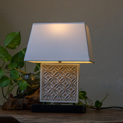 Carved Table Lamp 'Batik' - White