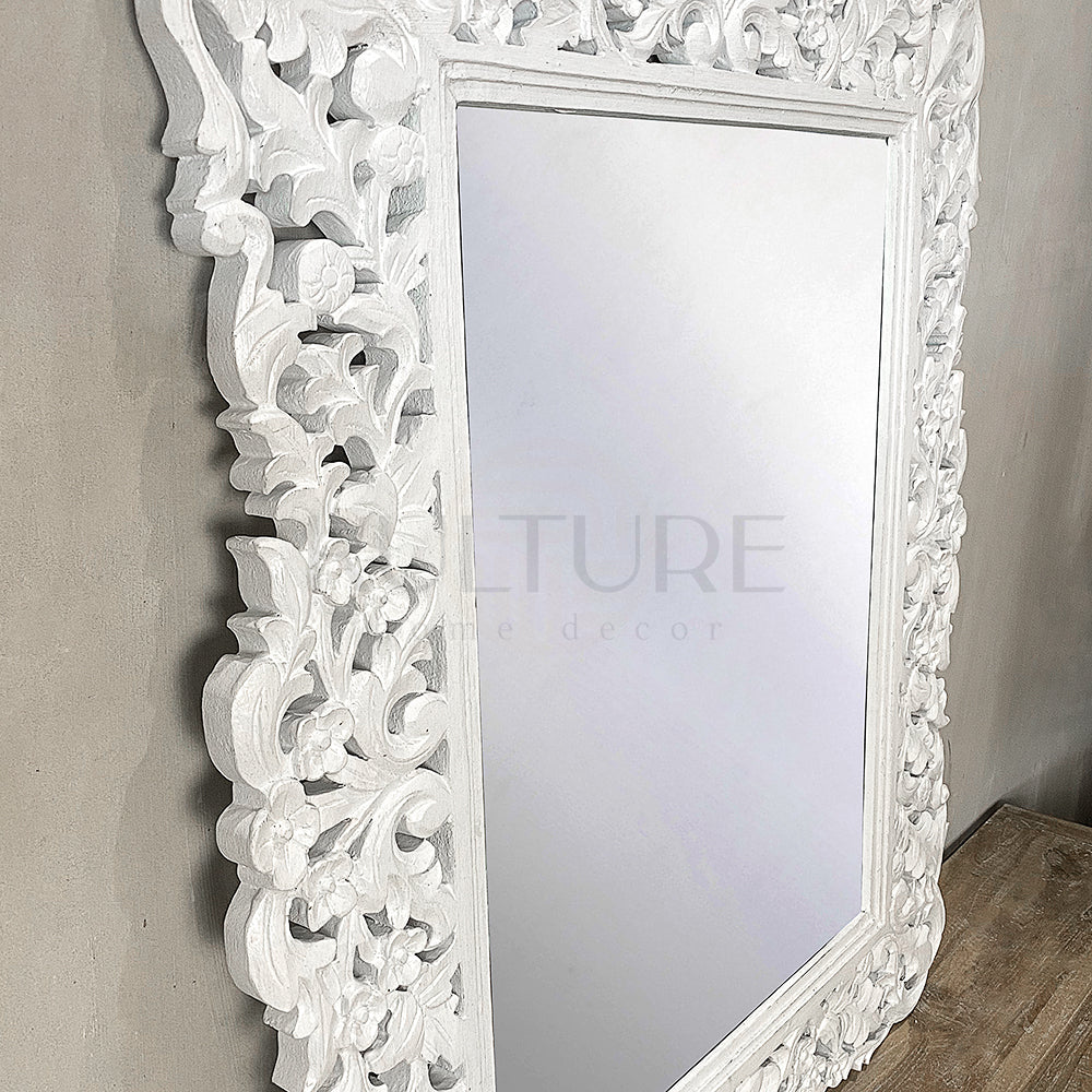 Hand Carved Mirror "Medewi" - White - 90 cm